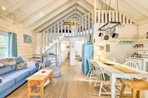Lakewood Cottage with Private Lake Access and Canoes!